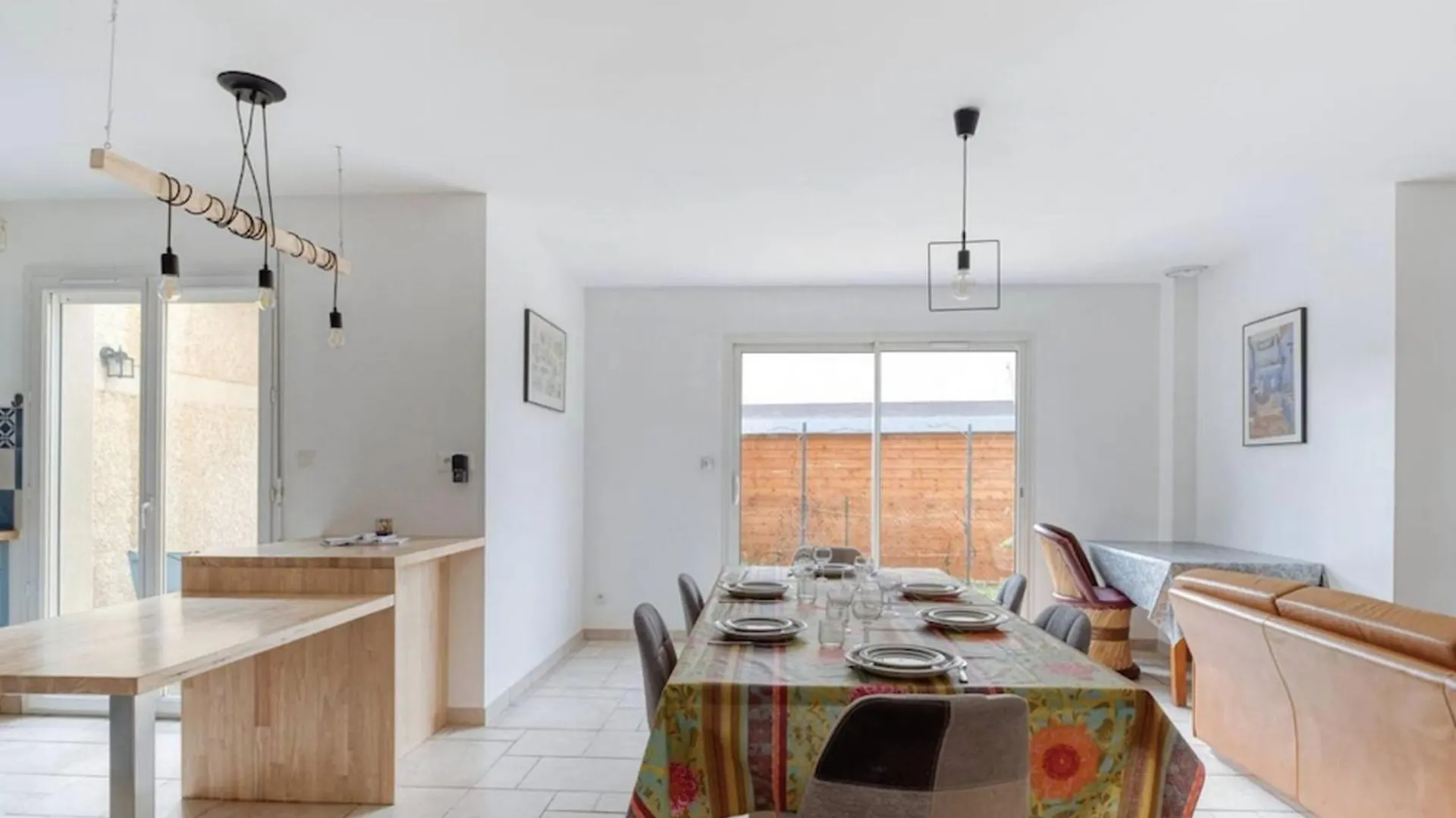 Splendid Family Home In Tuluza